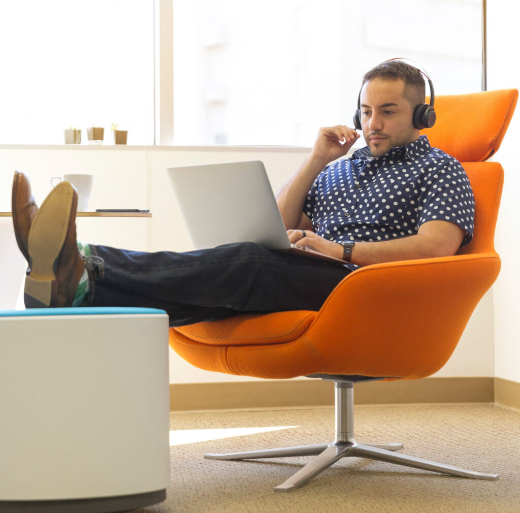 Lire la suite à propos de l’article Innovation : Christophe Cote crée Adopte Un Bureau, pour une même qualité de vie à la maison